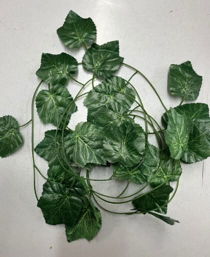 Guirnalda Hojas plasticas 2,2mts
