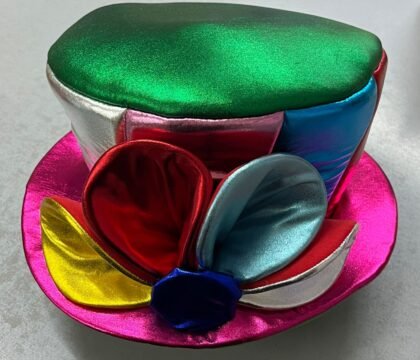Galera con centro flor multicolor metal x1